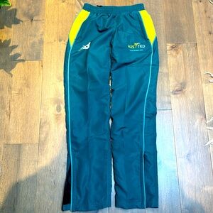 Team Australia Olympic track pants a la Raygun 🇦🇺